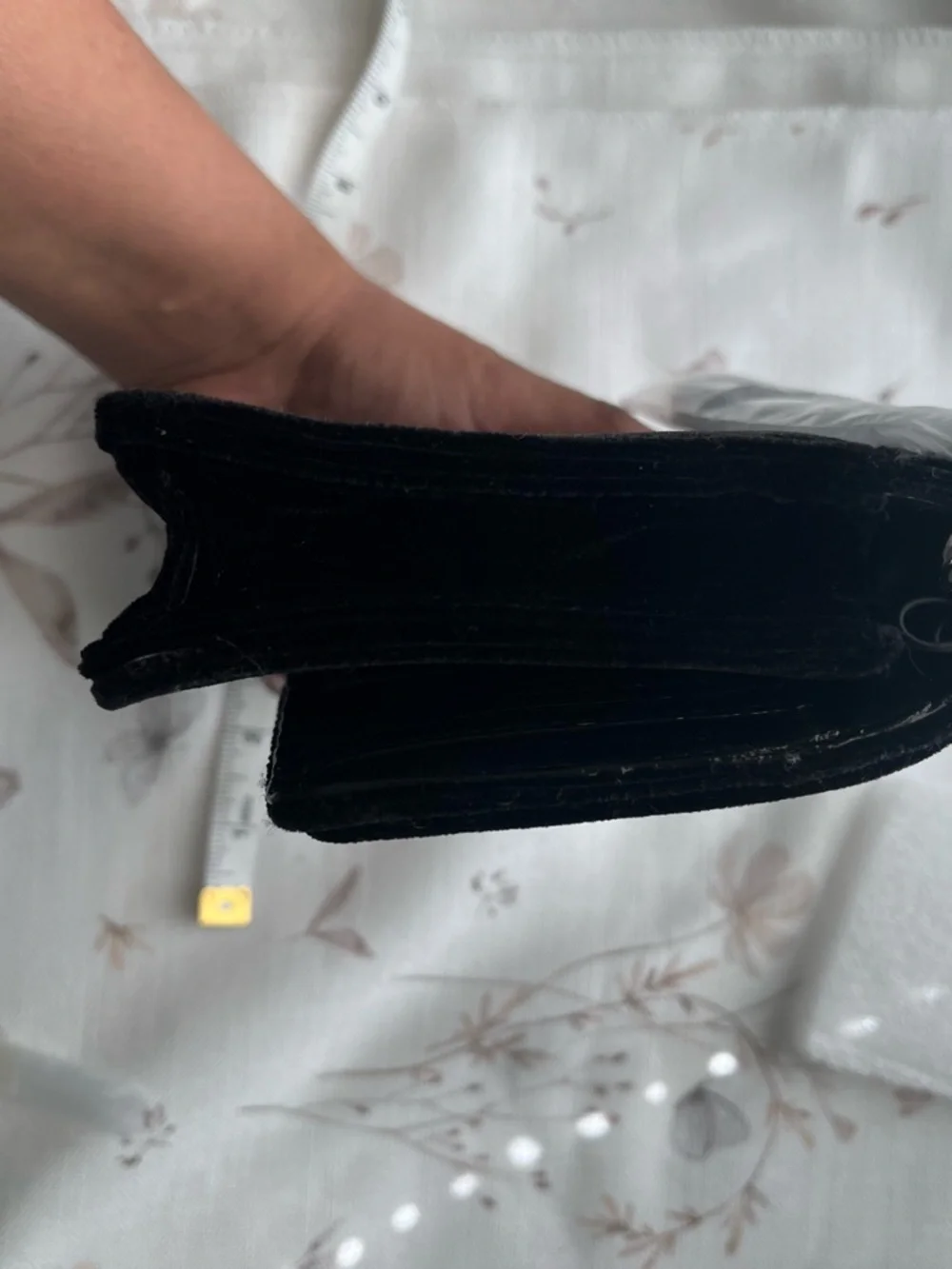 Victoria’s Secret Black Velvet Phone Wallet Wristlet - Picture 7 of 8